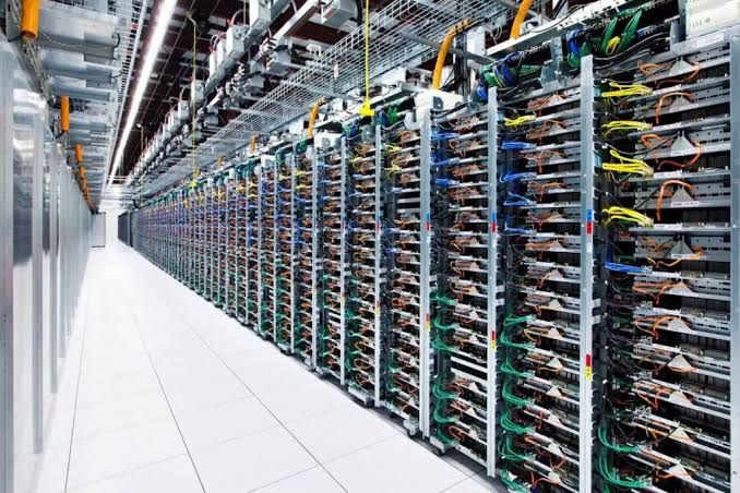Data centre and server equipment used for cloud infrastructure